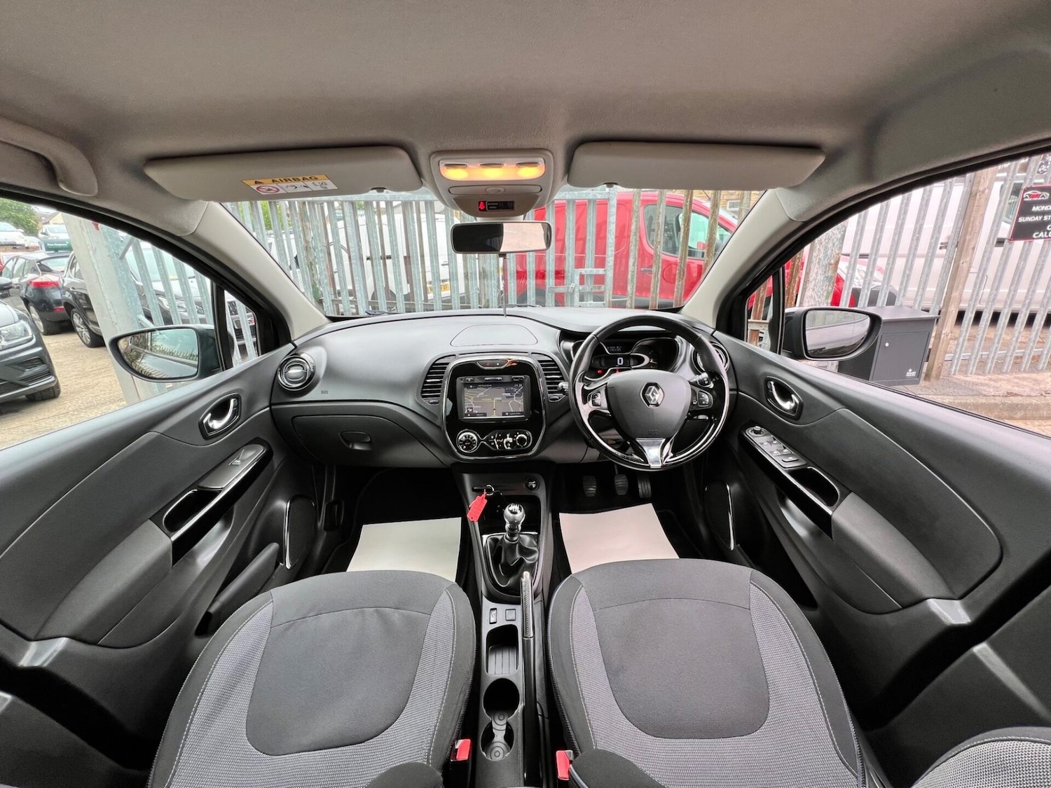 Used Renault Captur 2015 for sale - 77249755: Photo 27