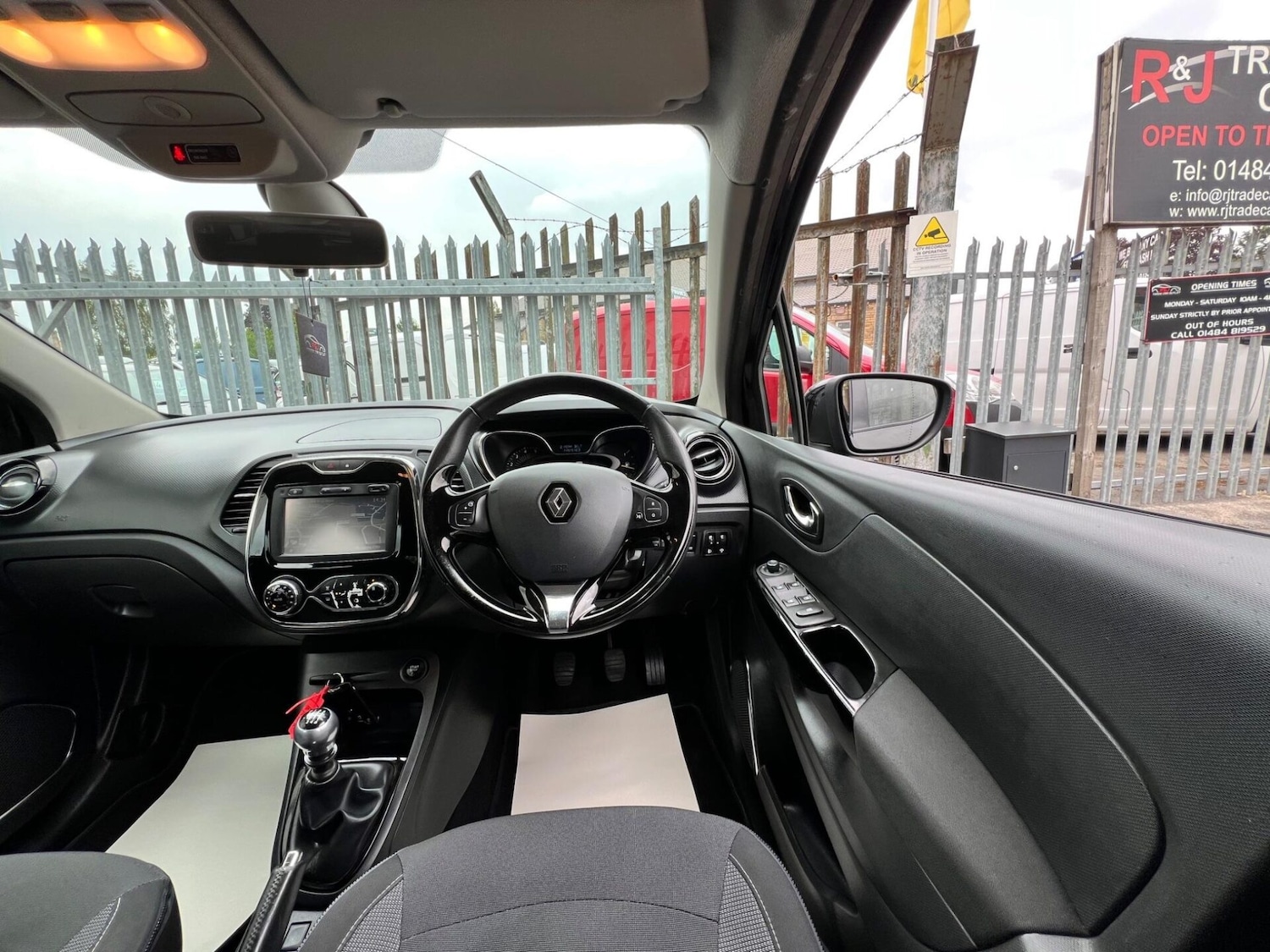 Used Renault Captur 2015 for sale - 77249755: Photo 28