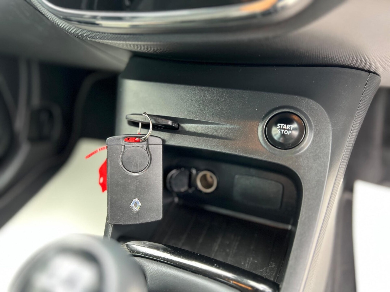 Used Renault Captur 2015 for sale - 77249755: Photo 39