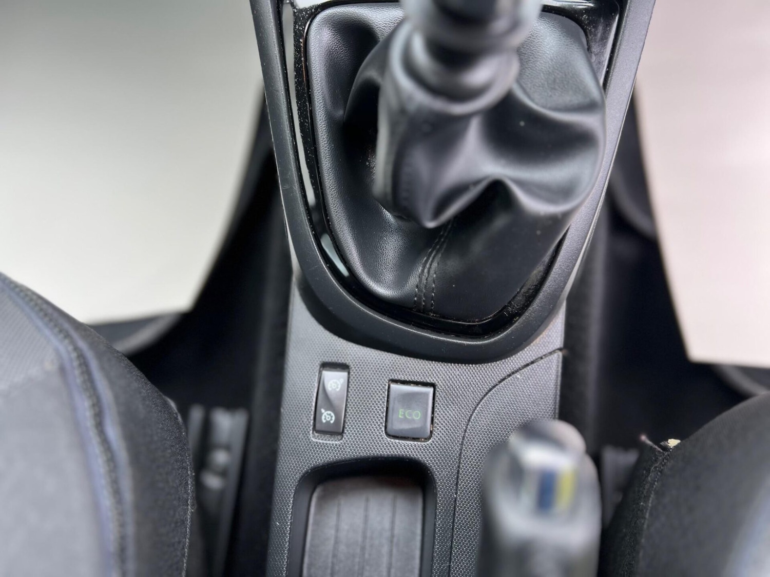 Used Renault Captur 2015 for sale - 77249755: Photo 41