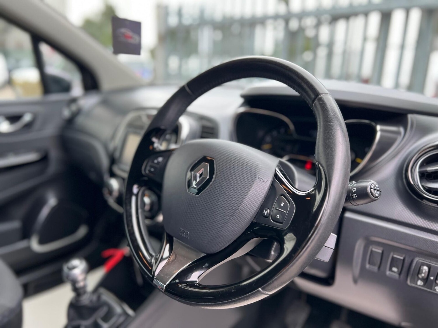 Used Renault Captur 2015 for sale - 77249755: Photo 42