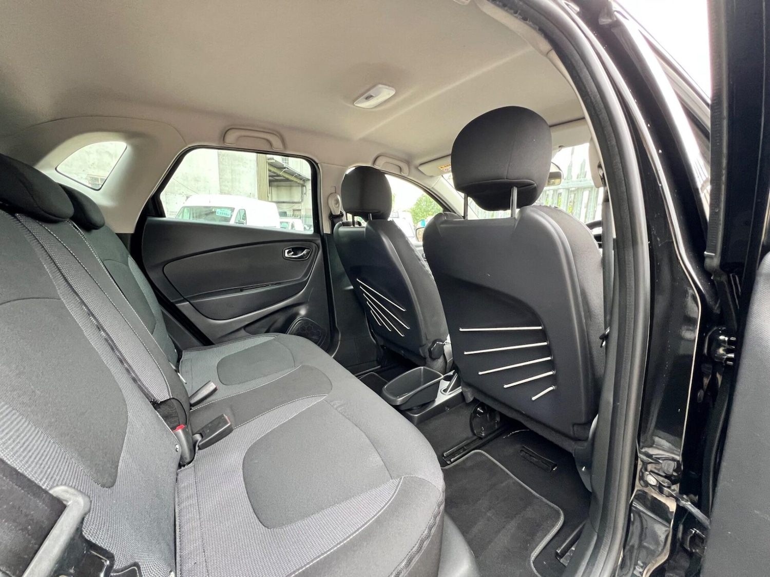 Used Renault Captur 2015 for sale - 77249755: Photo 51