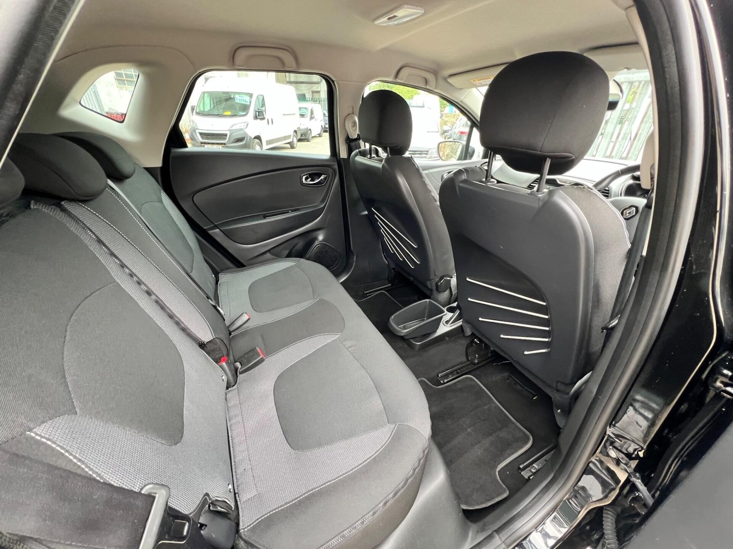 Used Renault Captur 2015 for sale - 77249755: Photo 53