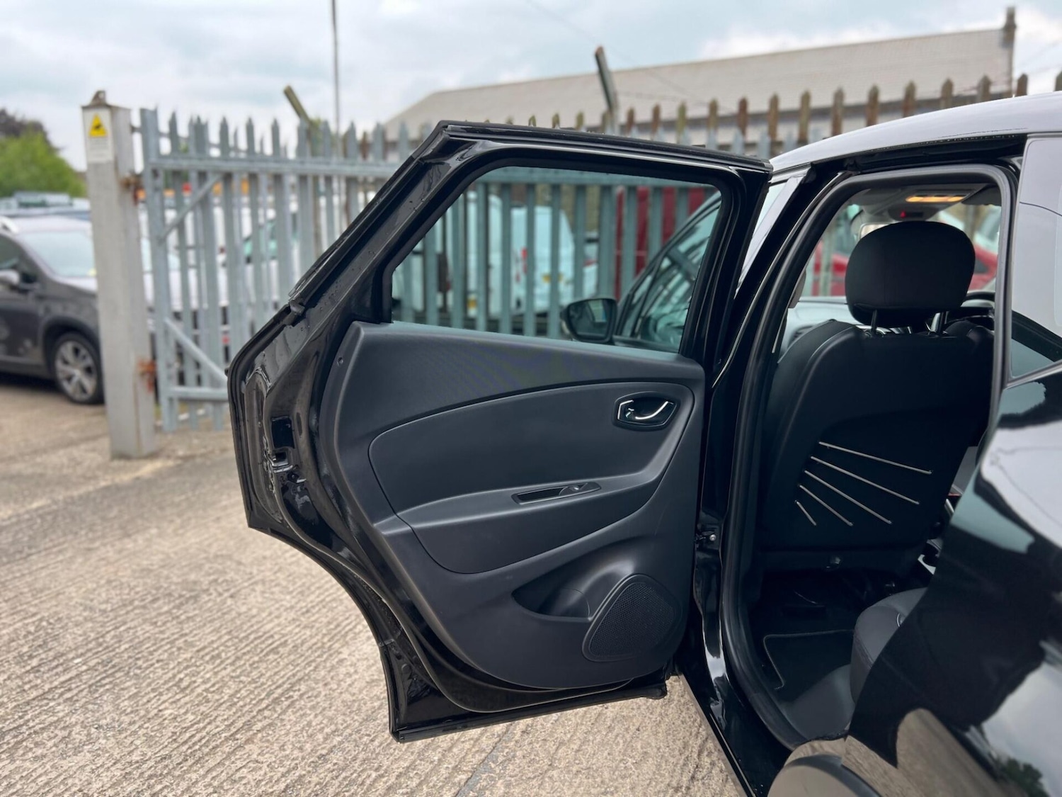 Used Renault Captur 2015 for sale - 77249755: Photo 66