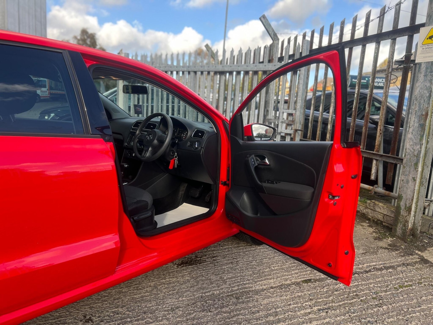 Used Volkswagen Polo for sale - 77174429: Photo 42