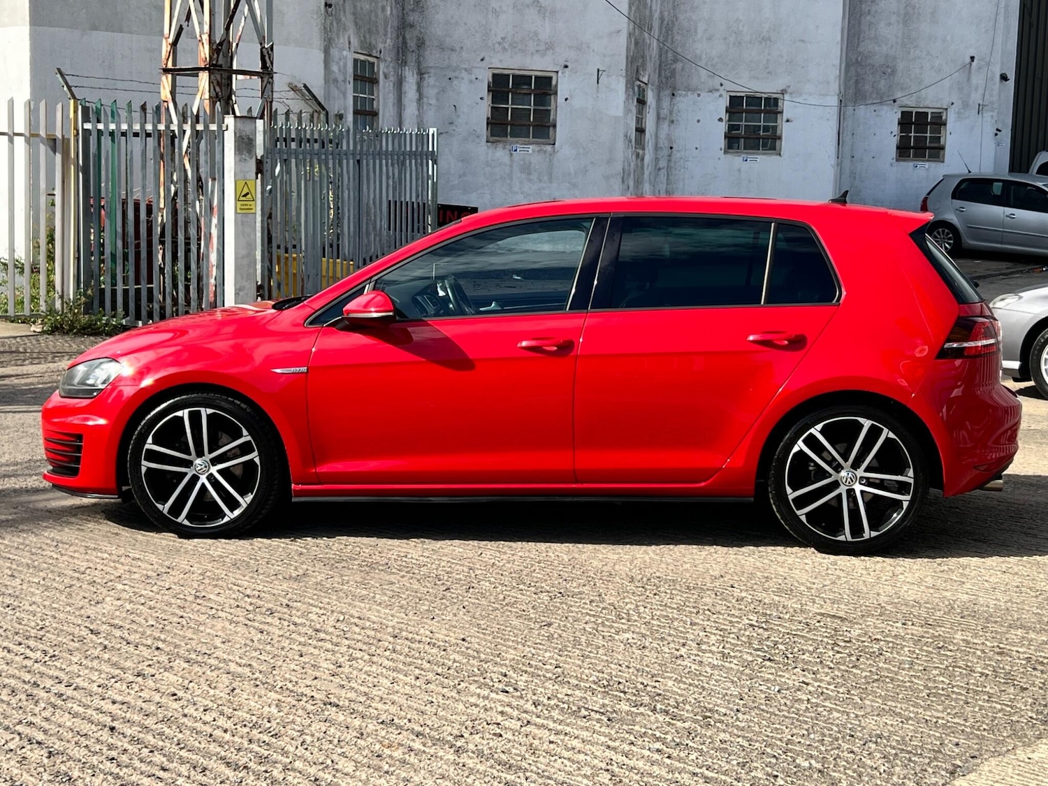 Used Volkswagen Golf 2015 for sale - 76989267: Photo 13