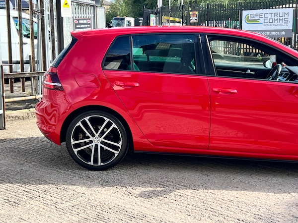 Used Volkswagen Golf 2015 for sale - 76032093: Photo 10