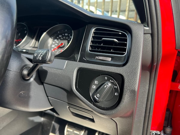 Used Volkswagen Golf 2015 for sale - 76032093: Photo 39