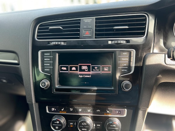 Used Volkswagen Golf 2015 for sale - 76032093: Photo 42