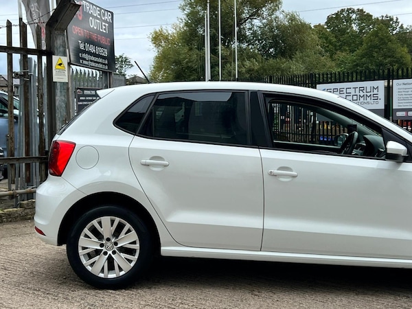 Used Volkswagen Polo 2015 for sale - 76214472: Photo 10