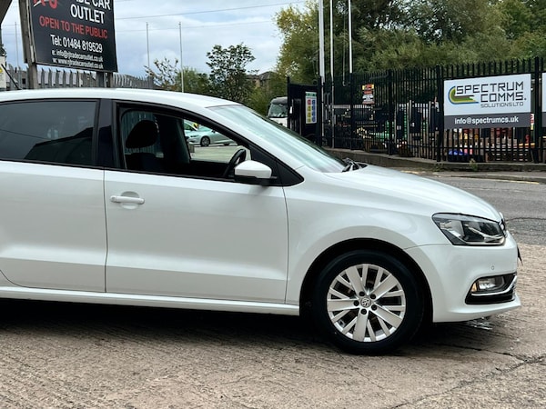 Used Volkswagen Polo 2015 for sale - 76214472: Photo 11