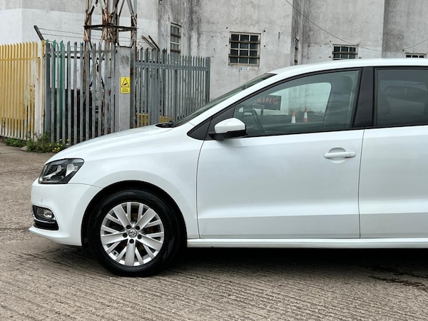 Used Volkswagen Polo 2015 for sale - 76214472: Photo 14
