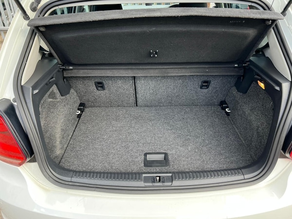 Used Volkswagen Polo 2015 for sale - 76214472: Photo 24