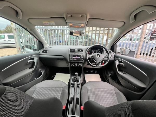 Used Volkswagen Polo 2015 for sale - 76214472: Photo 27