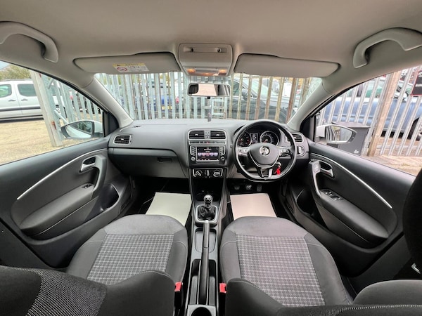 Used Volkswagen Polo 2015 for sale - 76214472: Photo 28