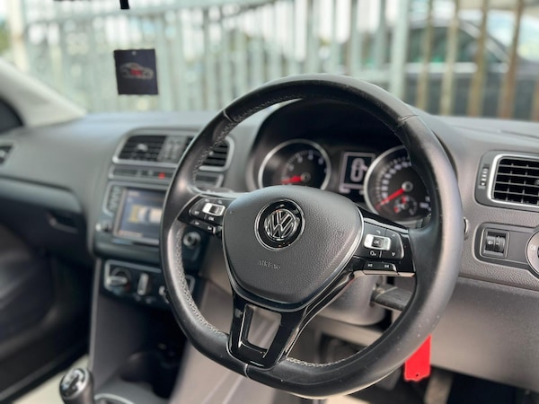 Used Volkswagen Polo 2015 for sale - 76214472: Photo 34