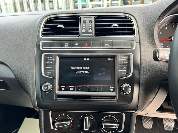 Used Volkswagen Polo 2015 for sale - 76214472: Photo 46