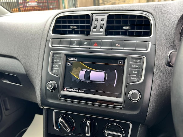 Used Volkswagen Polo 2015 for sale - 76214472: Photo 48