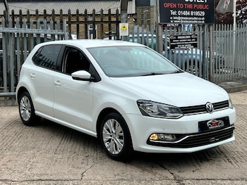 Used Volkswagen Polo 2015 for sale - 76214472: Photo 4