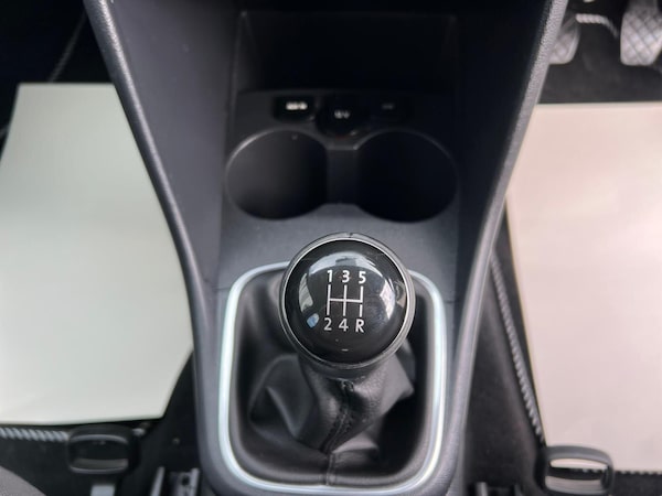 Used Volkswagen Polo 2015 for sale - 76214472: Photo 50