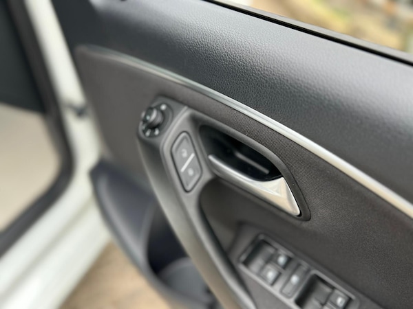 Used Volkswagen Polo 2015 for sale - 76214472: Photo 57