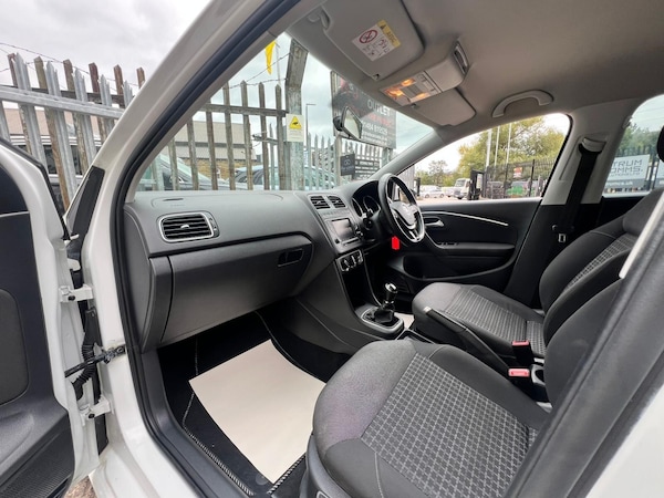 Used Volkswagen Polo 2015 for sale - 76214472: Photo 65