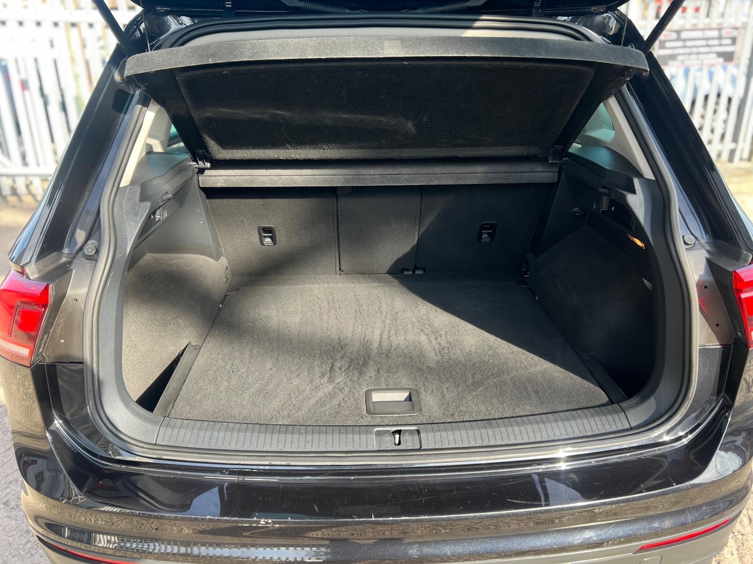 Used Volkswagen Tiguan 2016 for sale - 76988216: Photo 23