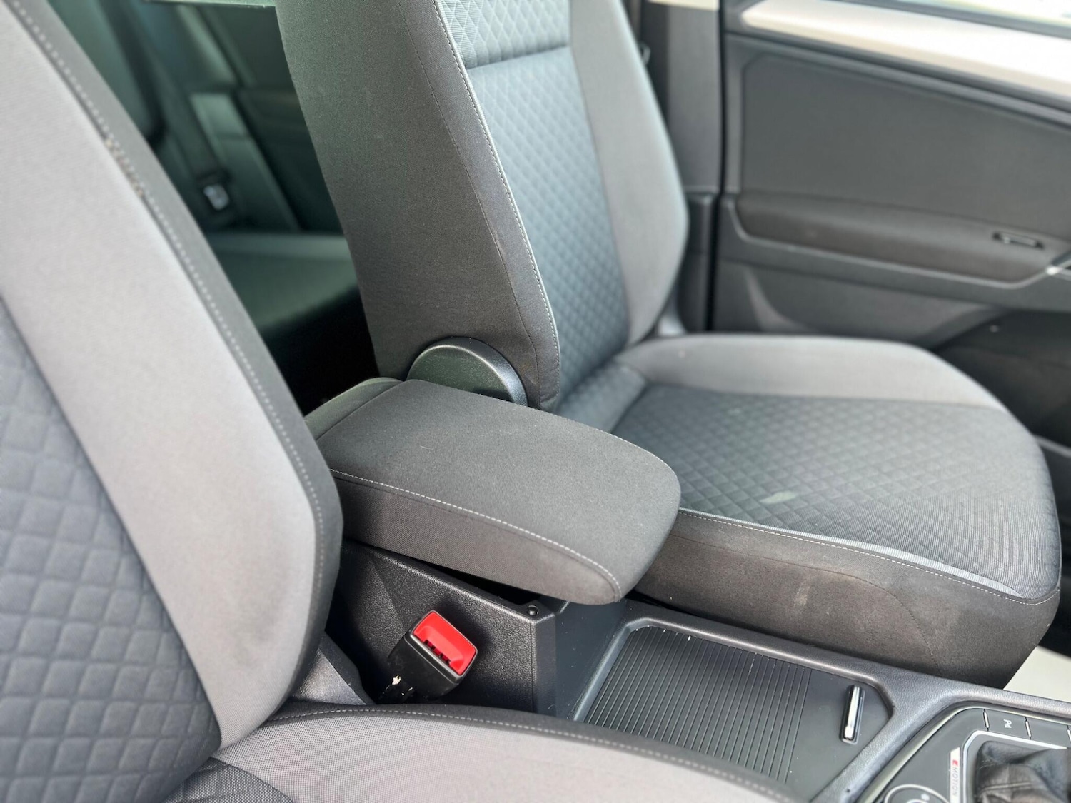 Used Volkswagen Tiguan 2016 for sale - 76988216: Photo 30