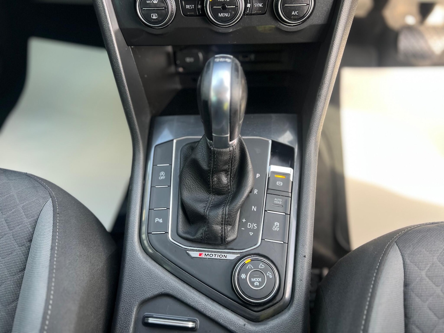 Used Volkswagen Tiguan 2016 for sale - 76988216: Photo 37