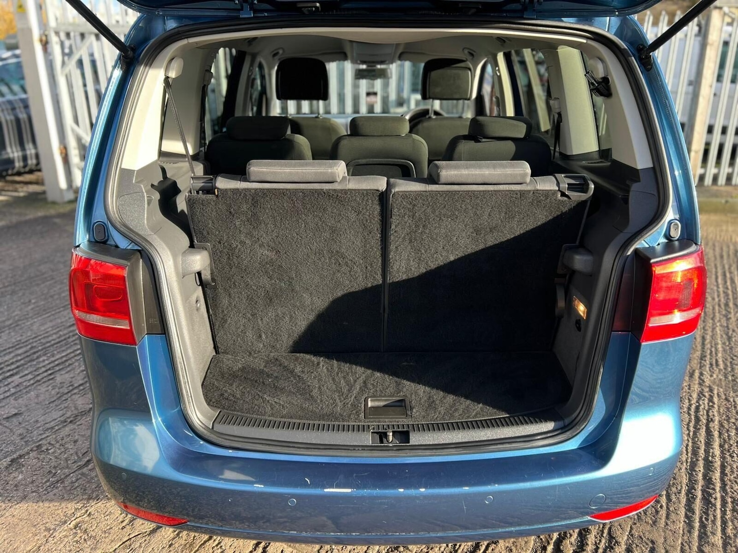 Used Volkswagen Touran 2014 for sale - 77249694: Photo 23