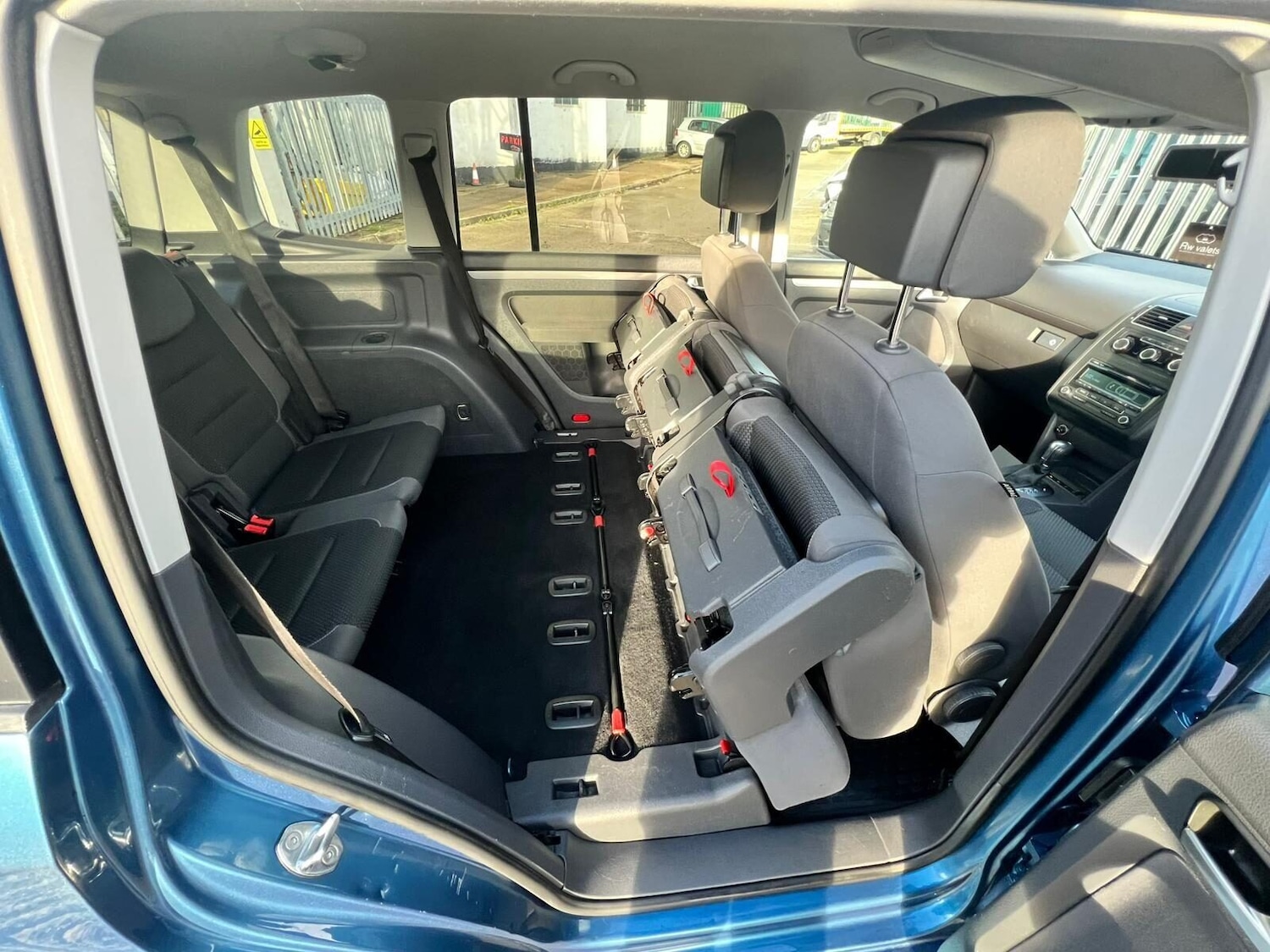 Used Volkswagen Touran 2014 for sale - 77249694: Photo 56