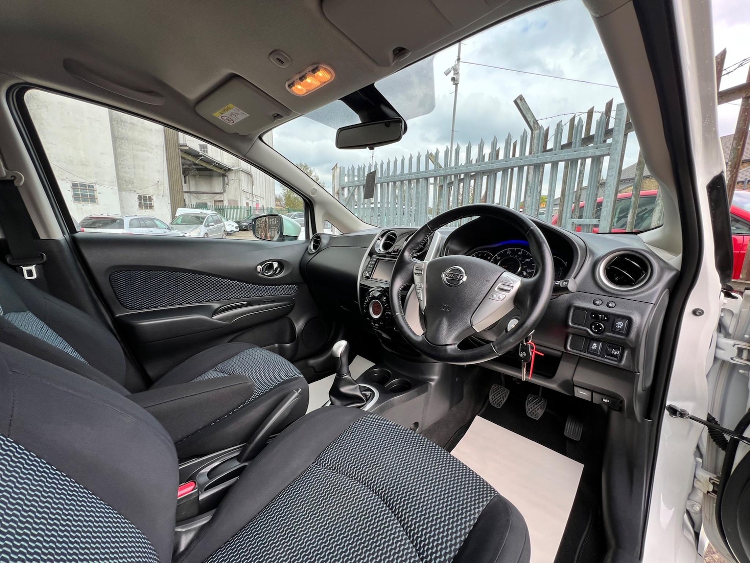 Used Nissan Note 2015 for sale - 76511849: Photo 26