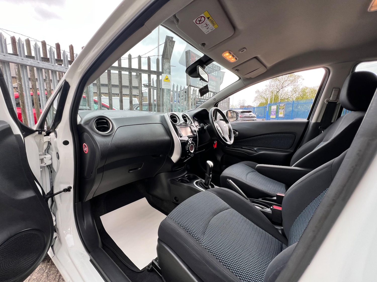 Used Nissan Note 2015 for sale - 76511849: Photo 49