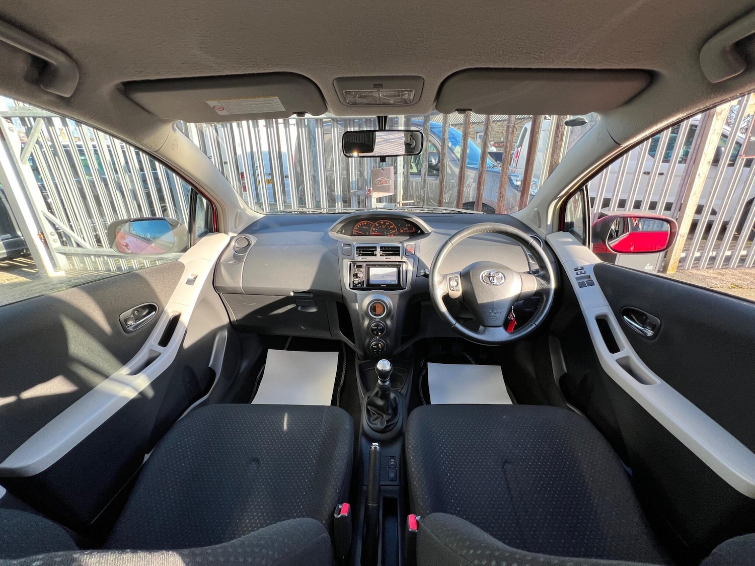 Used Toyota Yaris for sale - 77090922: Photo 15