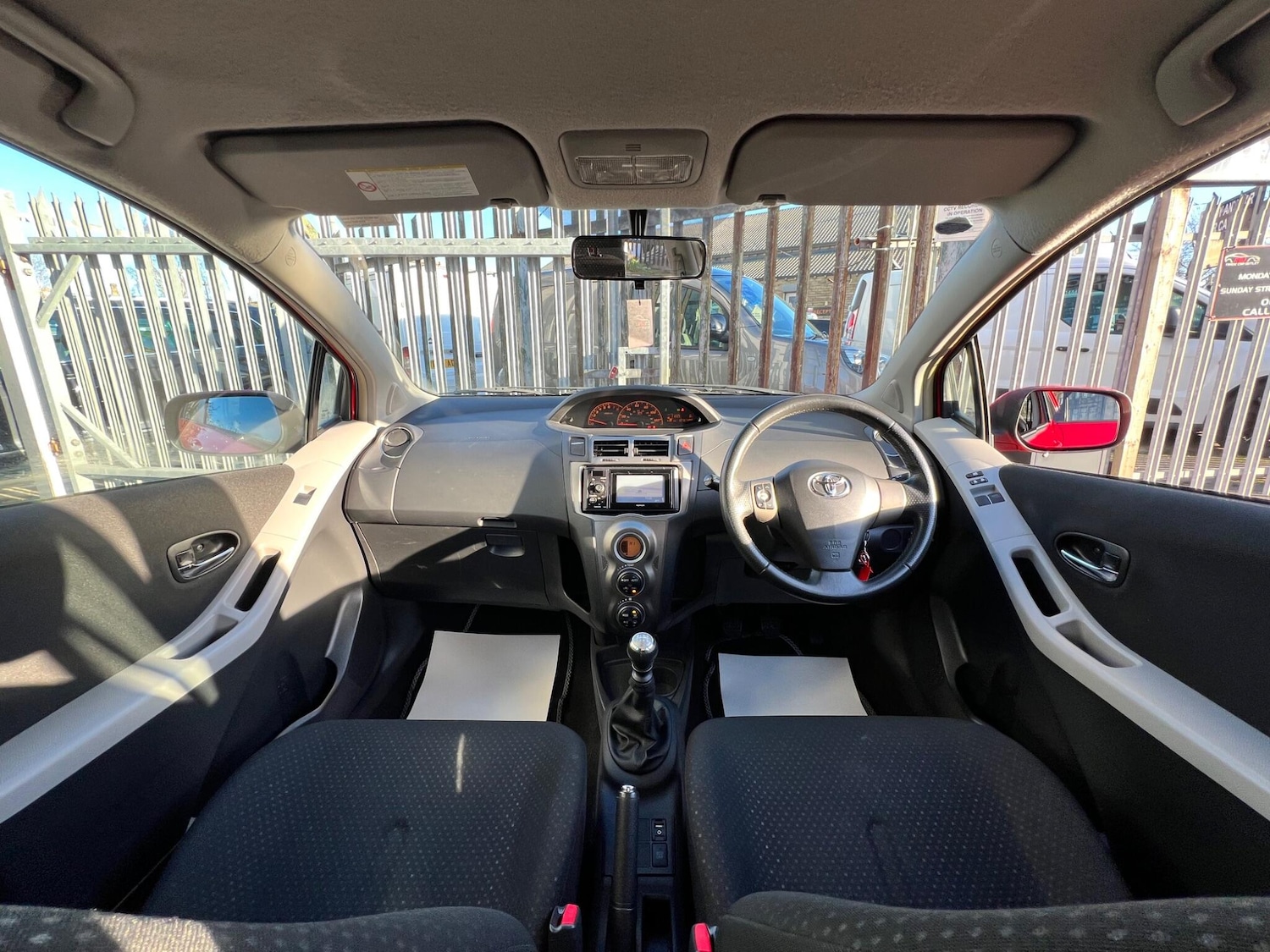 Used Toyota Yaris for sale - 77090922: Photo 16