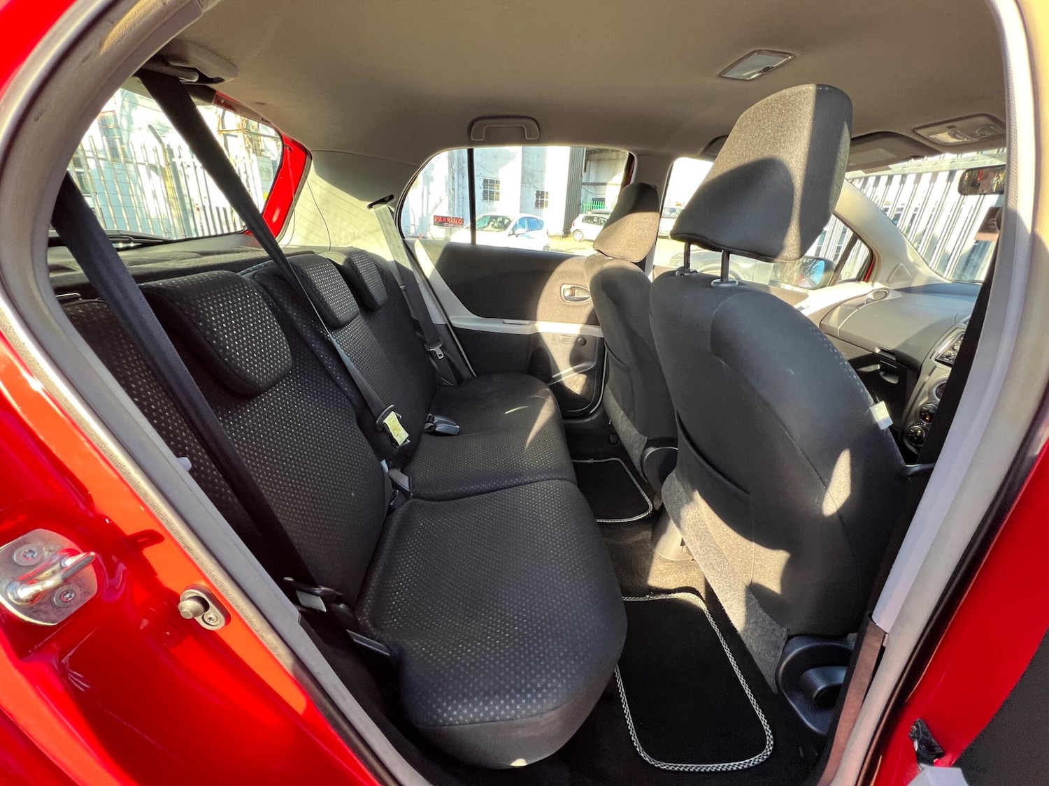 Used Toyota Yaris for sale - 77090922: Photo 17