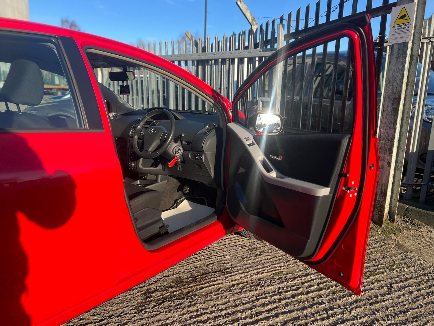 Used Toyota Yaris for sale - 77090922: Photo 21