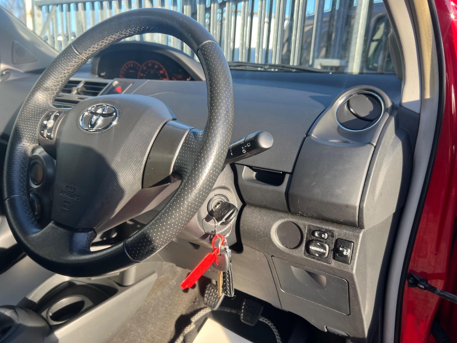 Used Toyota Yaris for sale - 77090922: Photo 27