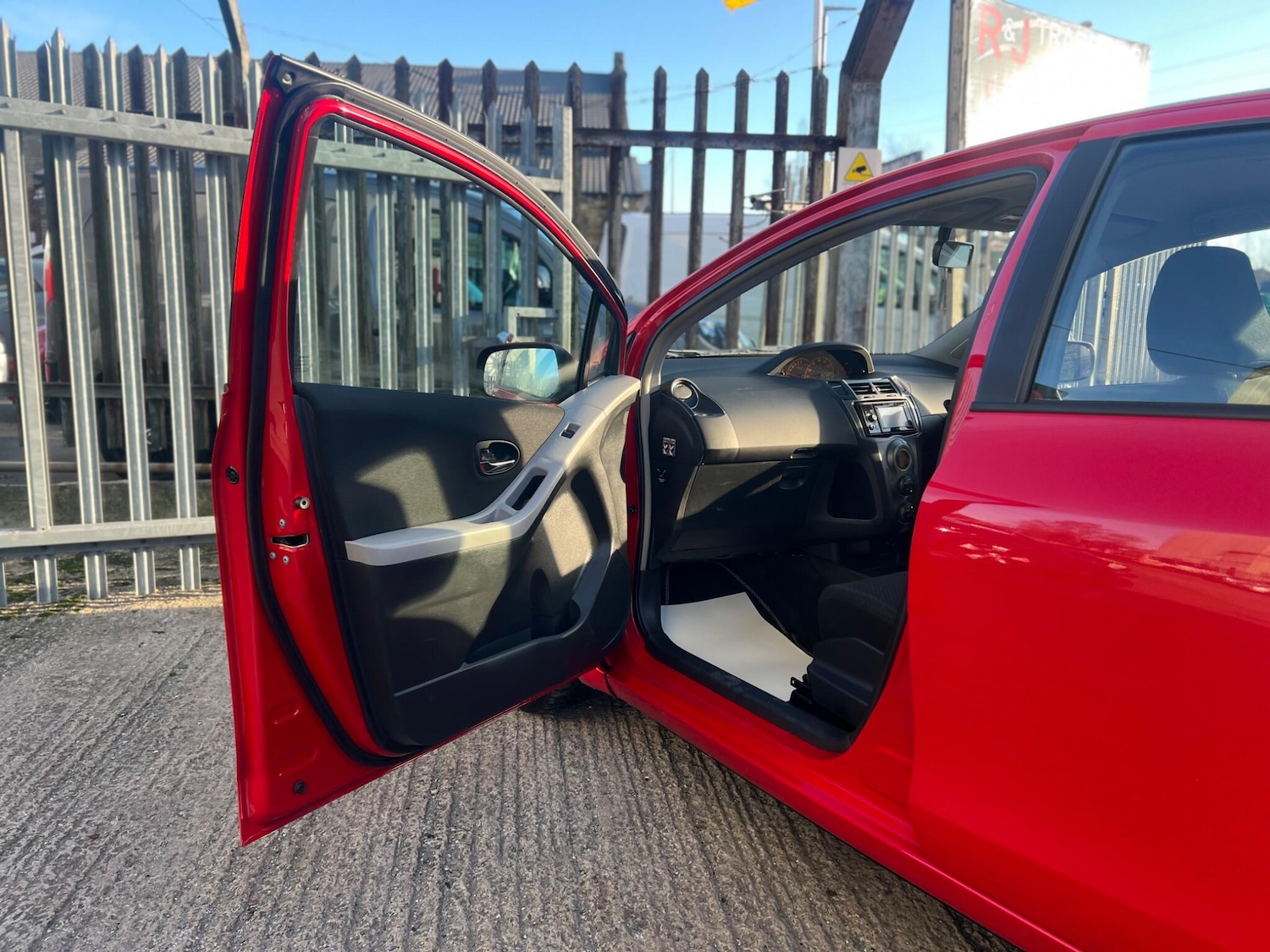 Used Toyota Yaris for sale - 77090922: Photo 36