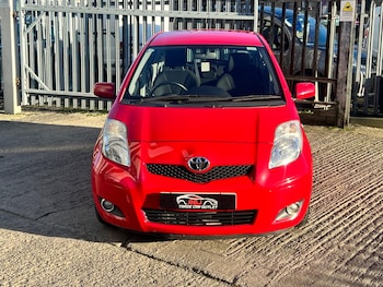 Used Toyota Yaris 2011 for sale - 77090922: Photo