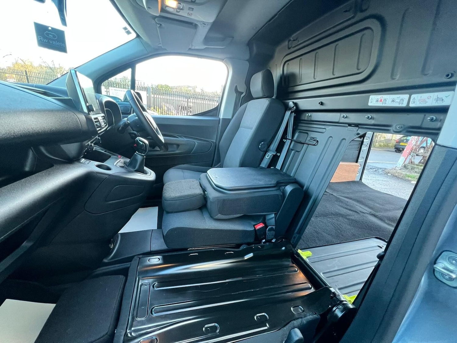 Used Citroen Berlingo 2021 for sale - 77351323: Photo 63