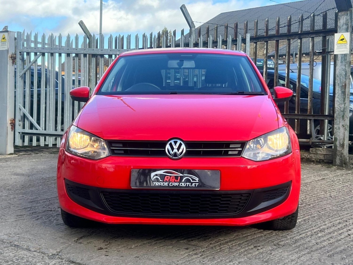 Used Volkswagen Polo 2010 for sale - 77249771: Photo 7