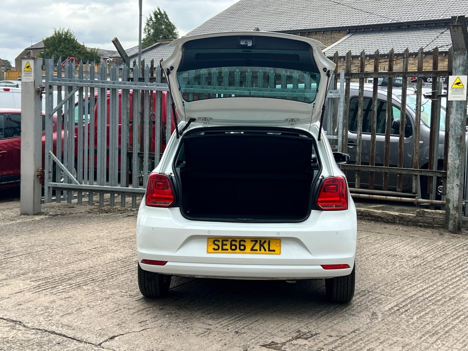 Used Volkswagen Polo 2017 for sale - 77249754: Photo 22