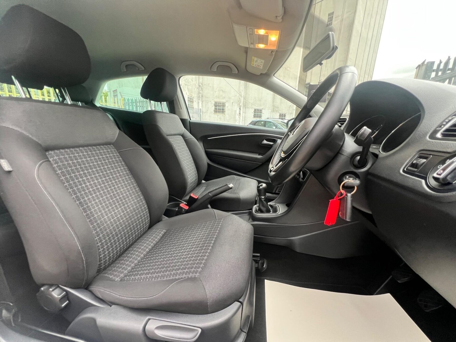 Used Volkswagen Polo 2017 for sale - 77249754: Photo 34