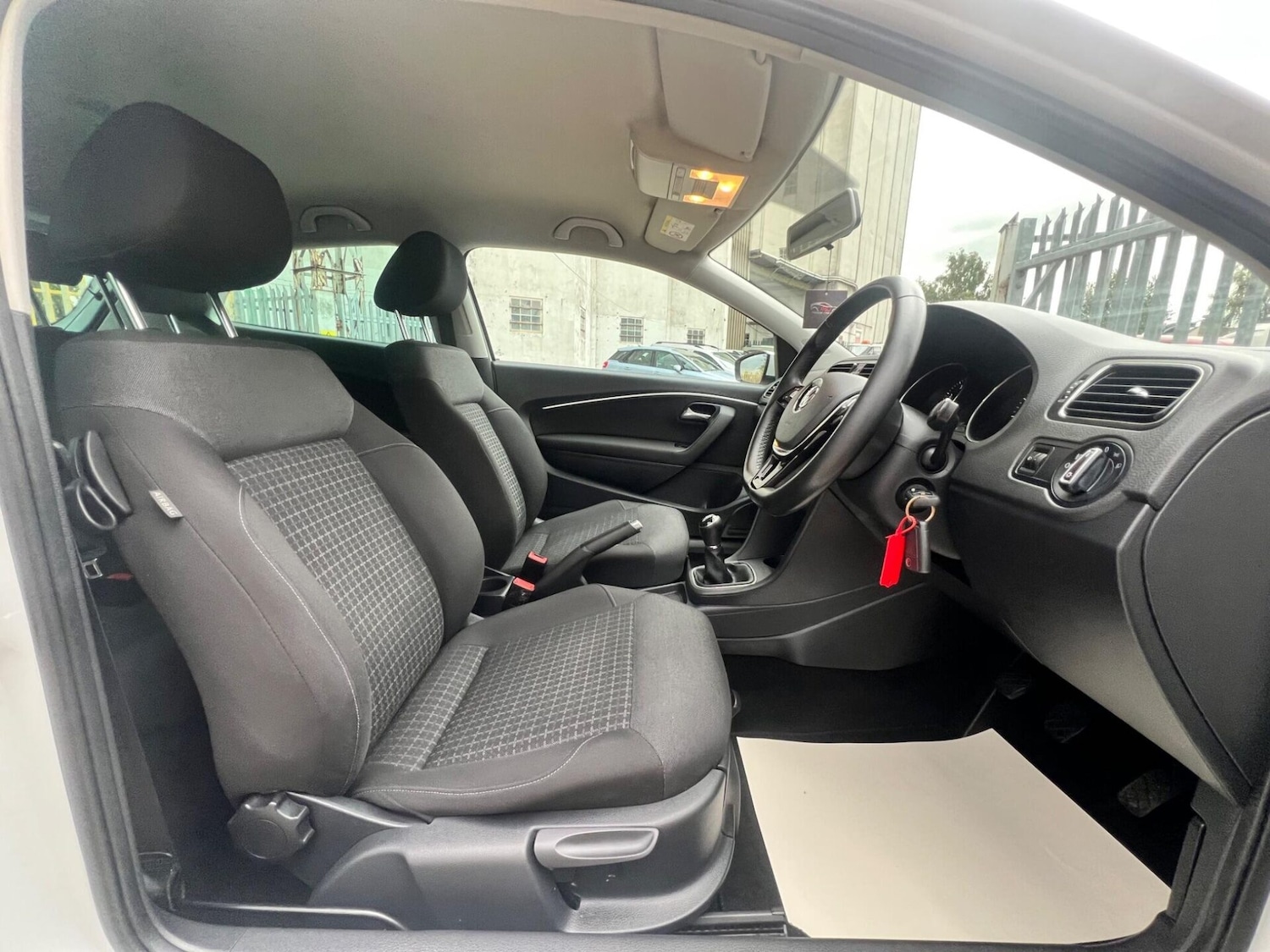 Used Volkswagen Polo 2017 for sale - 77249754: Photo 35