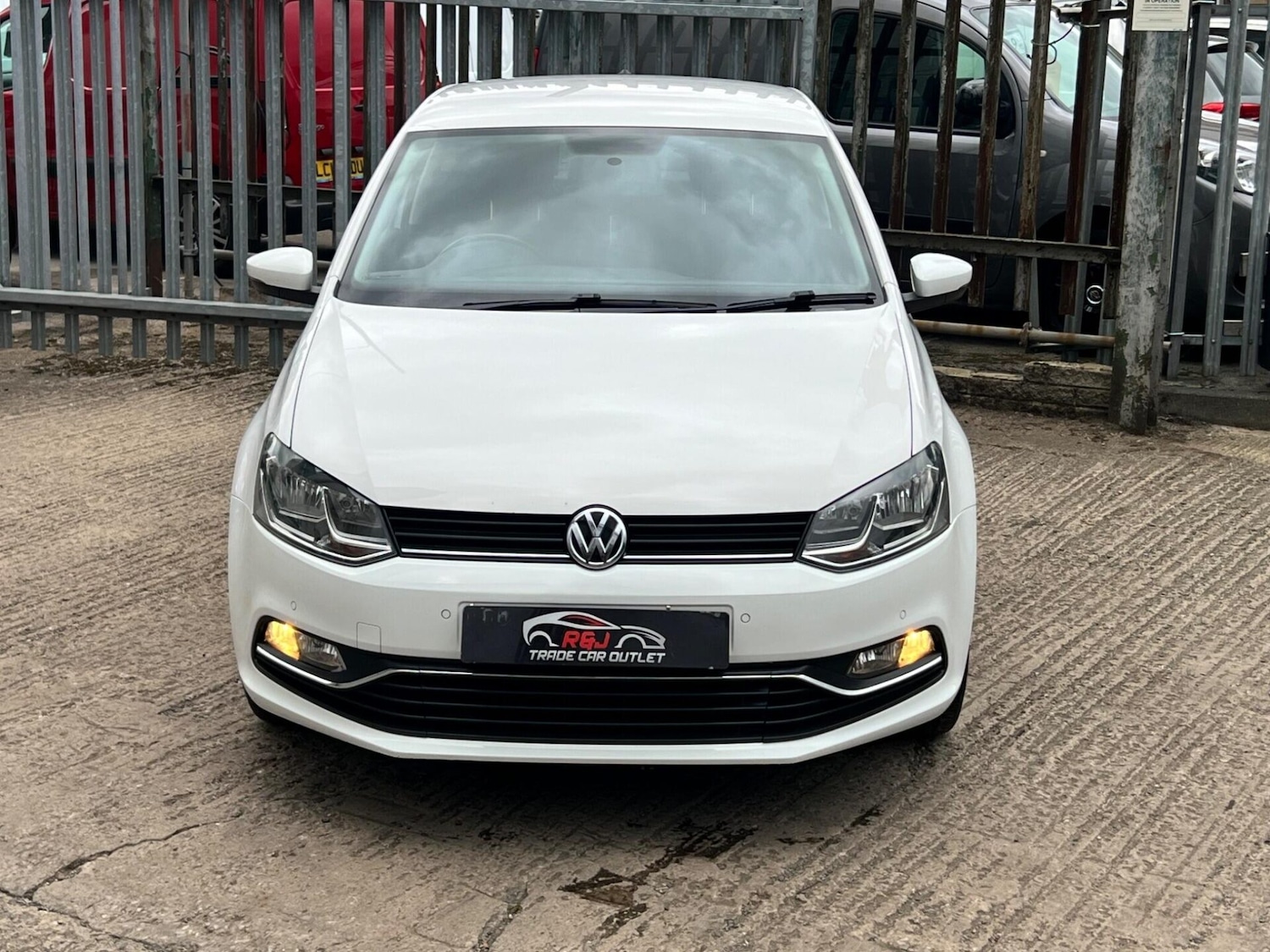 Used Volkswagen Polo 2017 for sale - 77249754: Photo 8