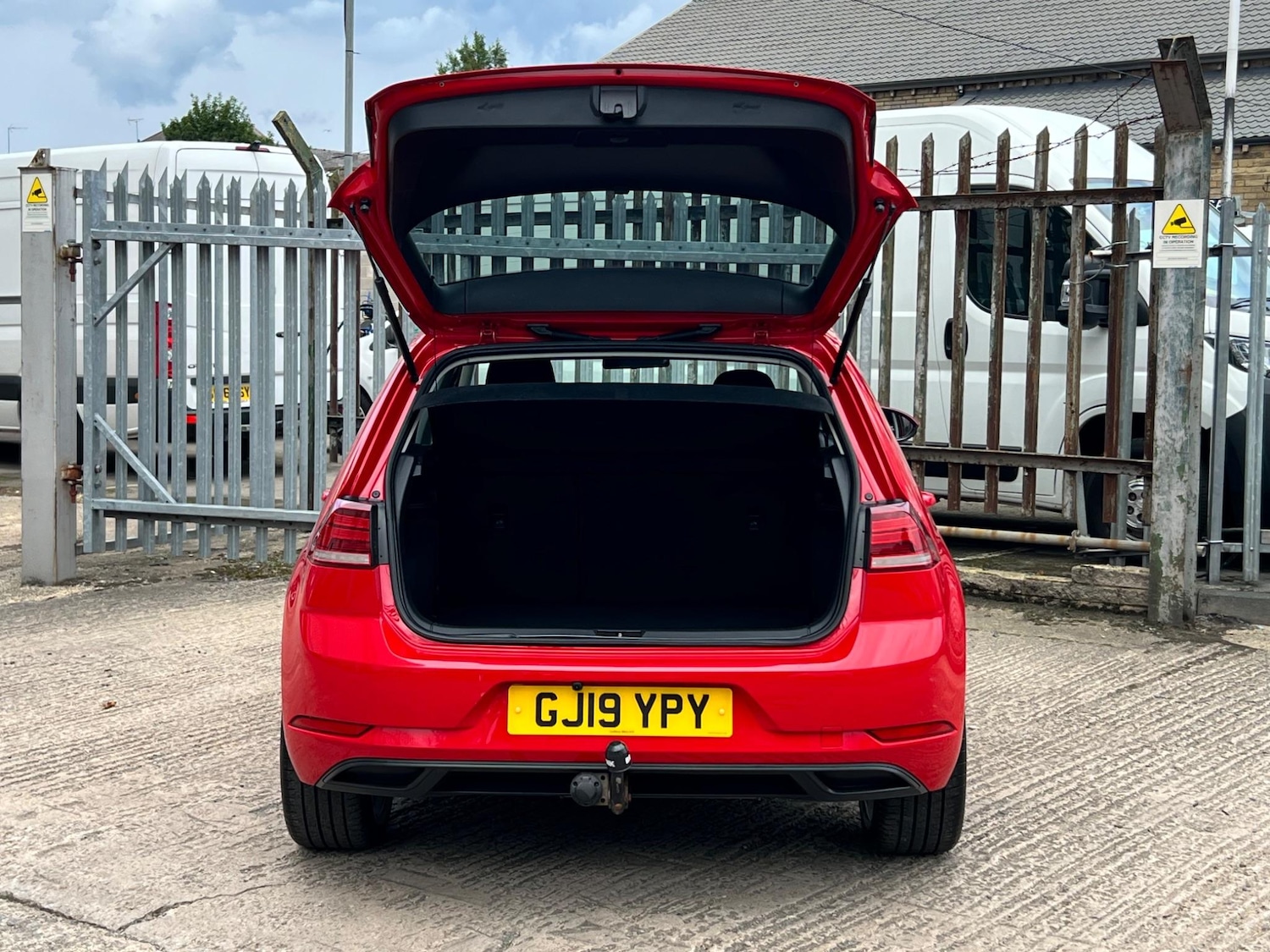 Used Volkswagen Golf 2019 for sale - 76457043: Photo 21