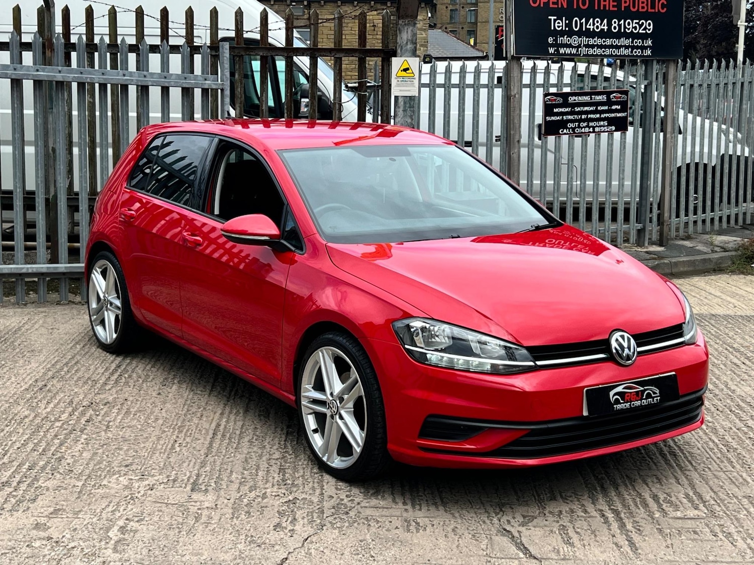 Used Volkswagen Golf 2019 for sale - 76457043: Photo 4