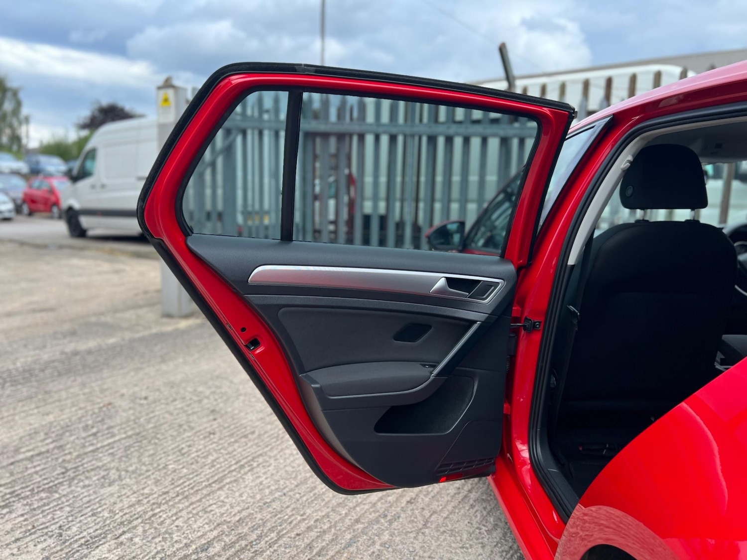 Used Volkswagen Golf 2019 for sale - 76457043: Photo 68