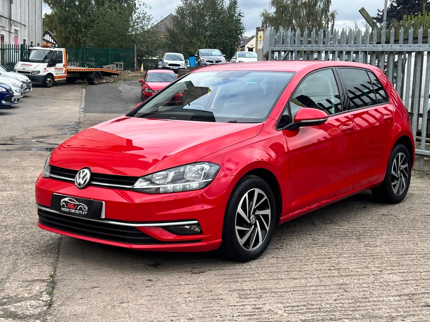 Used Volkswagen Golf 2019 for sale - 76457059: Photo 3
